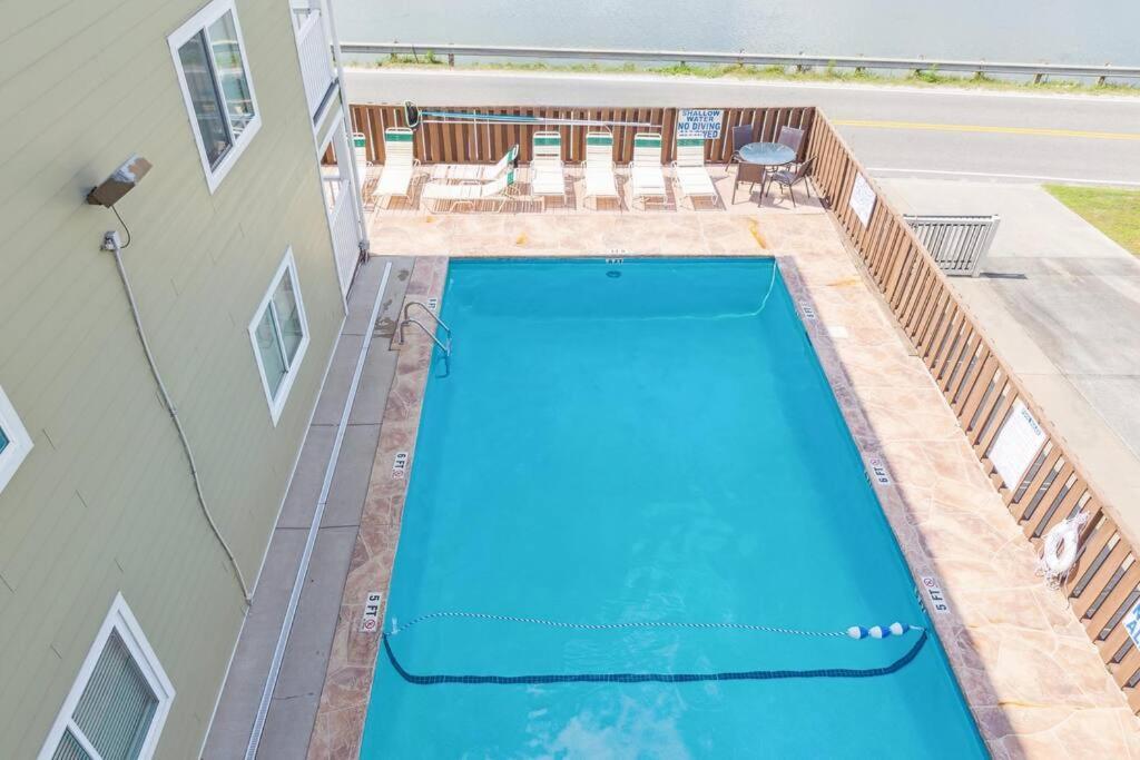 Right Across Beach Pool View Private Balcony By Zen Living Short Term Rental 미를 비치 외부 사진
